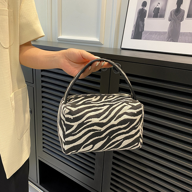 Leopard Makeup Bag Luxury  Lar - đánh giá và giá Luxury Skincare Box
